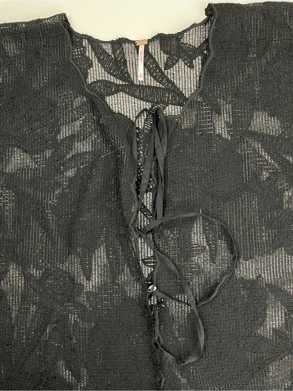 Free People Willow Tie Front Cape Black OS Fits All - Picture 6 of 11